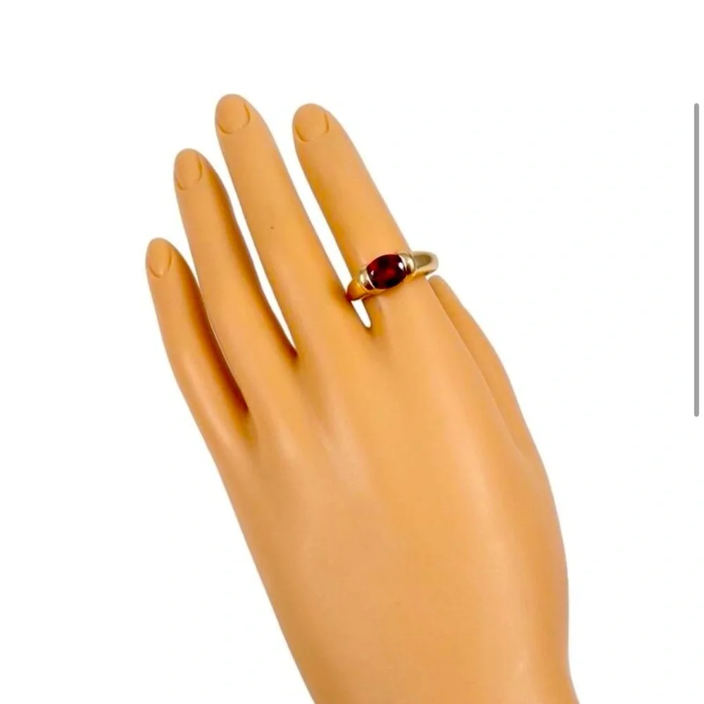 14k Yellow Gold Red Garnet Ring Size 7.5 - Picture 3 of 5